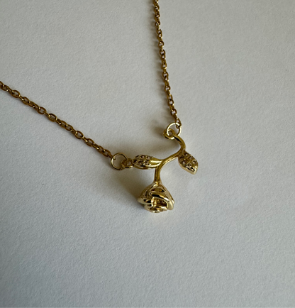 Rose 18k Gold Necklace